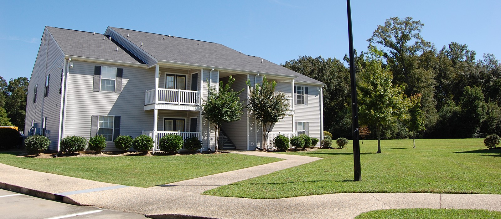 Arbor Gate Apartments in Picayune, MS 1, 2, 3 Bedroom Apartments For