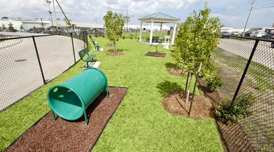 The exclusive Bella Bark dog park at Bella Ridge, one of the best apartments for dogs in New Orleans. 