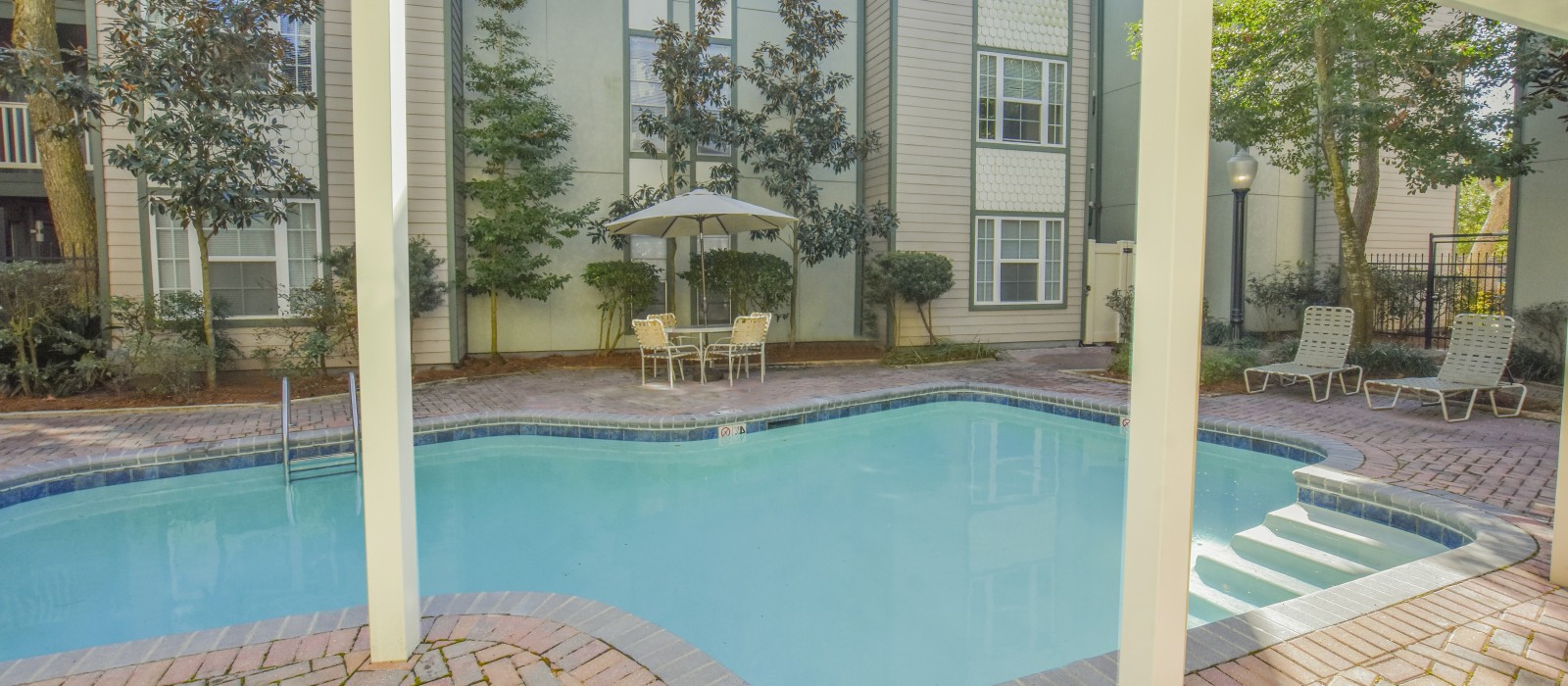 Surf Rider Apartments in Metairie, LA 1 & 2 Bedroom Apartments For