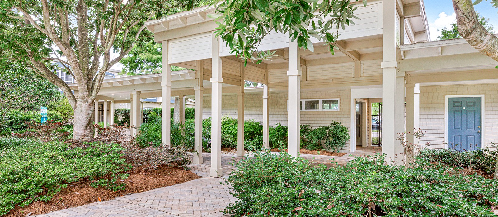 Park Oaks Apartments in Metairie, LA Studio & 1 Bedroom Apartments