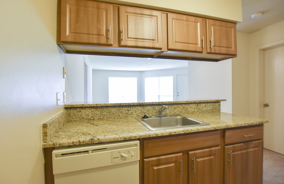 Grand Palms Apartments in Mandeville, LA 1 & 2 Bedroom Apartments For