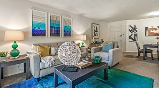 1st Lake Apartments in New Orleans, Louisiana