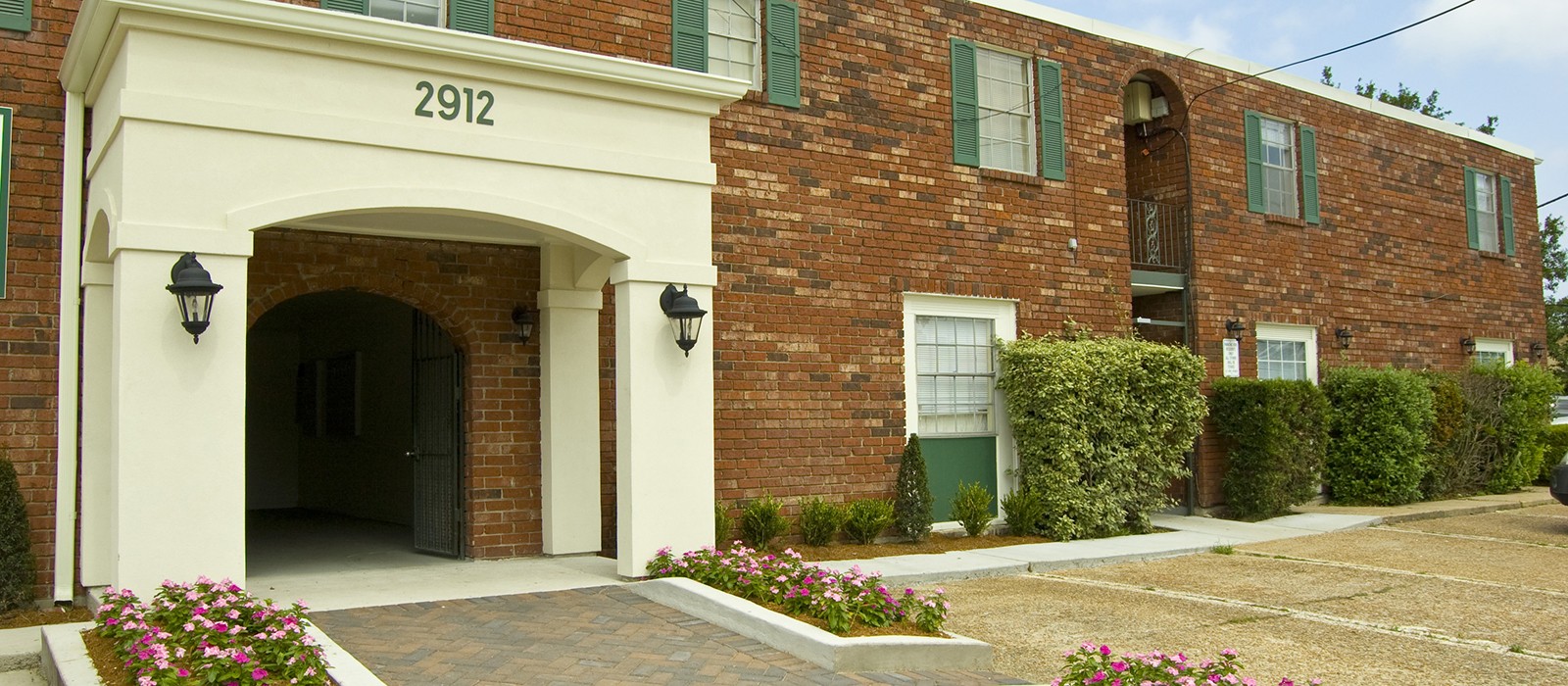 Lanai Apartments For Rent in Metairie, LA 1 & 2 Bedroom Apartments