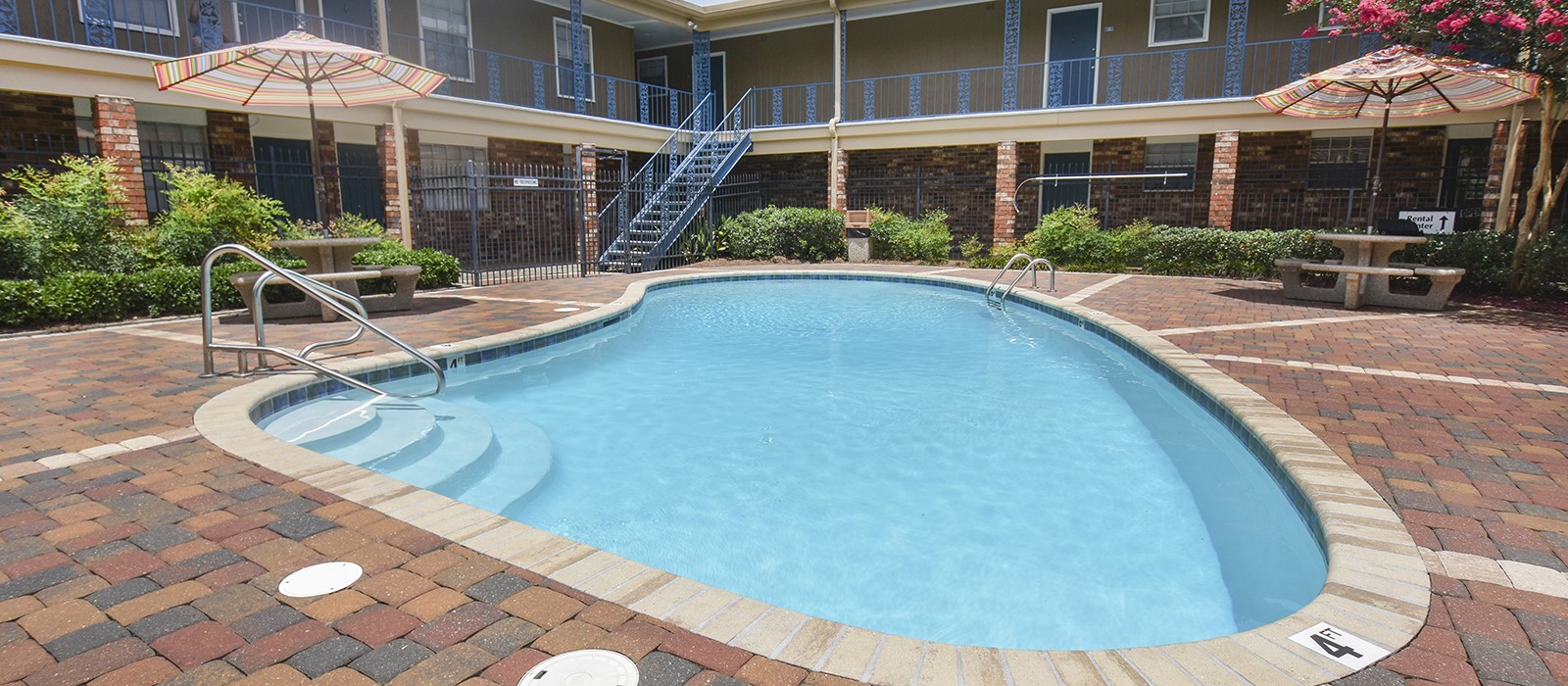 Cherrywood Apartments in Kenner, LA 1, 2, 3 Bedroom Apartments For