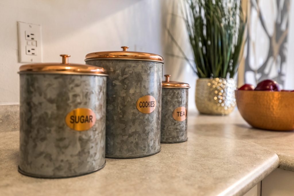 1st Lake Decorating on a Budget 5 Places to Find Used Furniture in