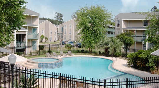 Grand Palms Mandeville Apartments, a lovely community offering rennovated apartments with the comfort of Northshore living.